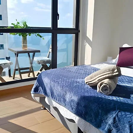 Oceanfront Gem By Walled City, Spectacular Views Apartamento