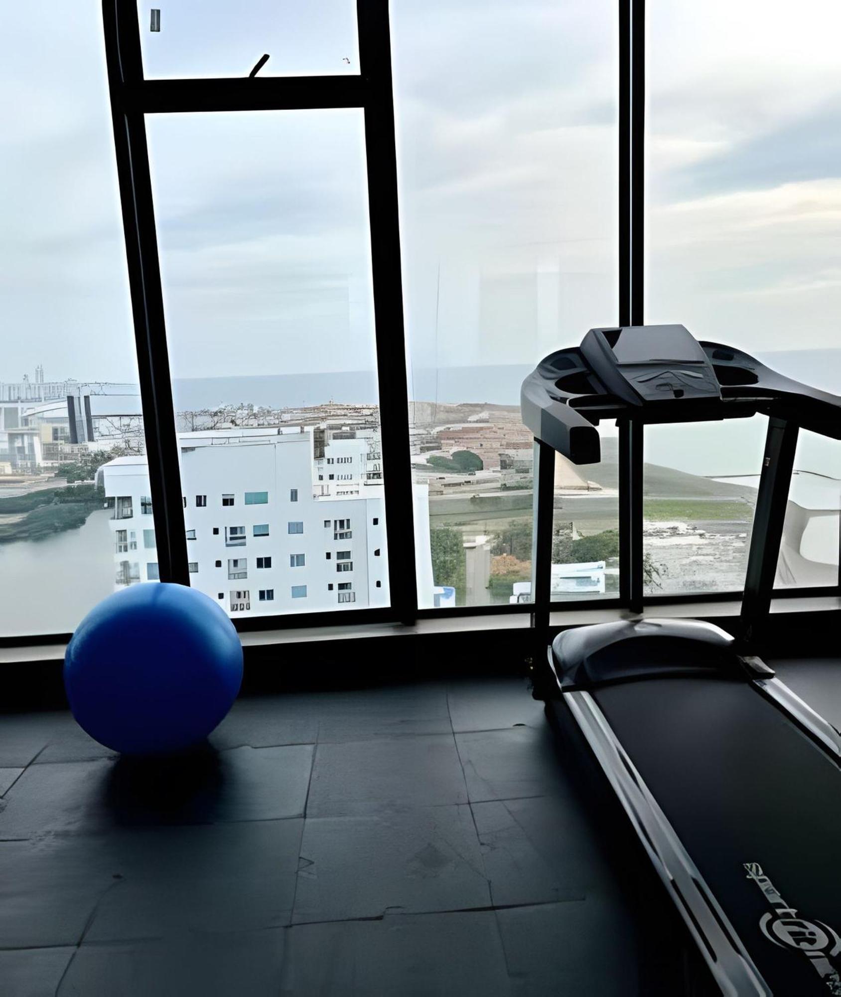 Oceanfront Gem By Walled City, Spectacular Views Apartamento