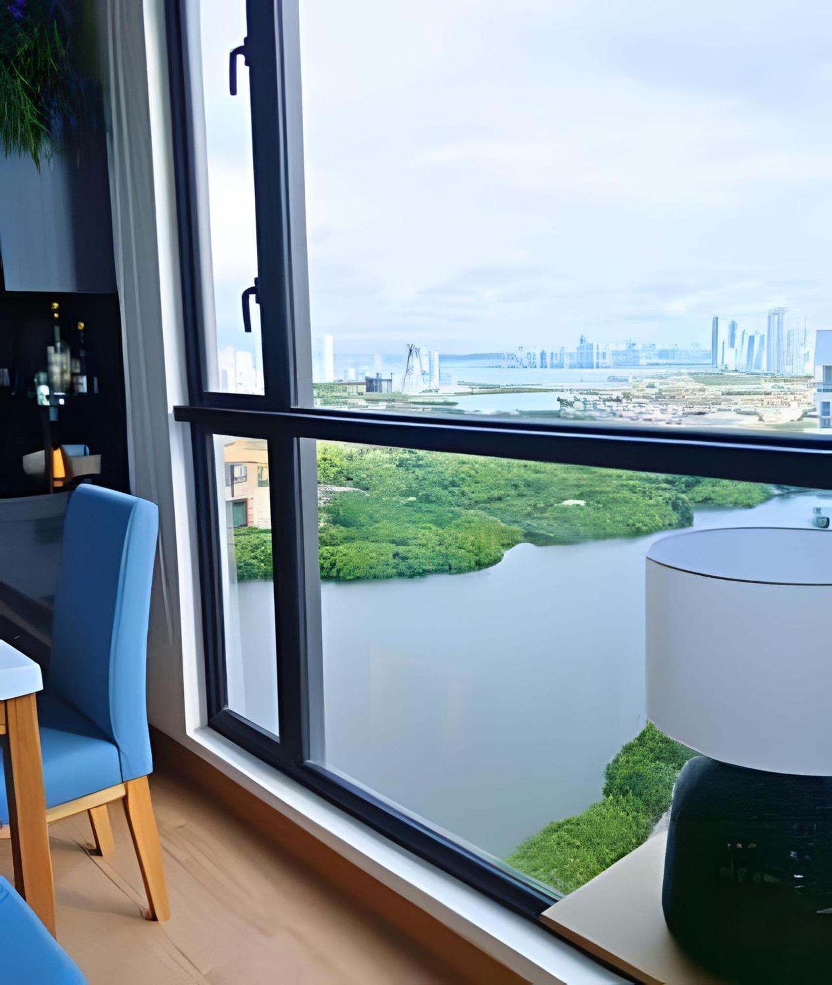 Oceanfront Gem By Walled City, Spectacular Views Apartment