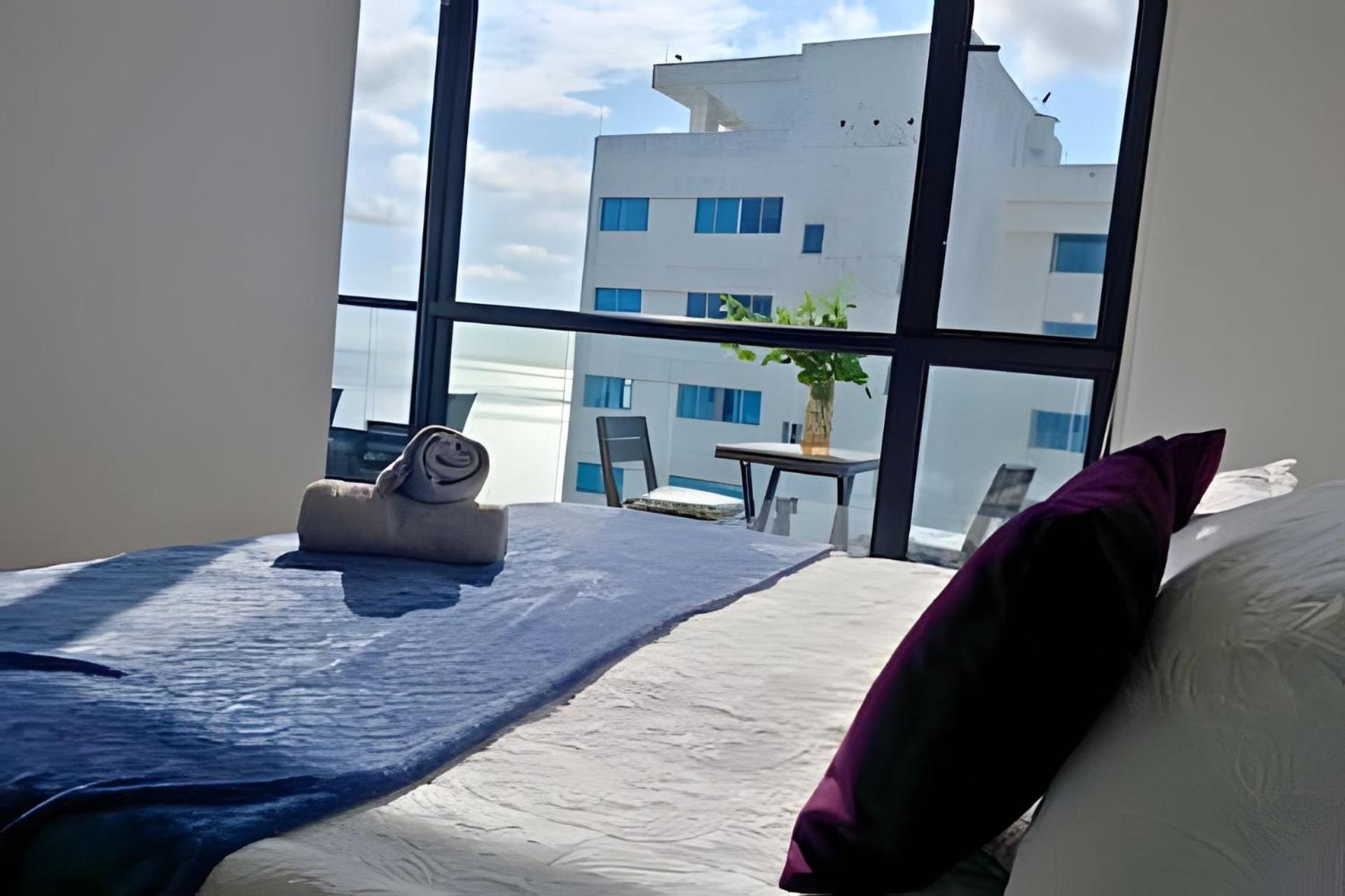 Oceanfront Gem By Walled City, Spectacular Views Apartment